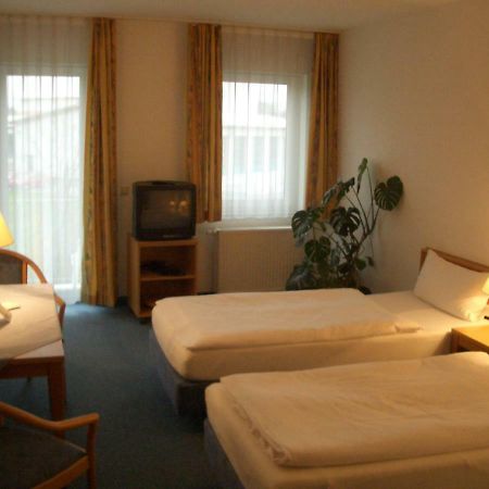Weinhotel Wagner Frankenthal  Zewnętrze zdjęcie